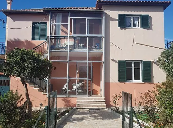 Holiday home Giorgos House